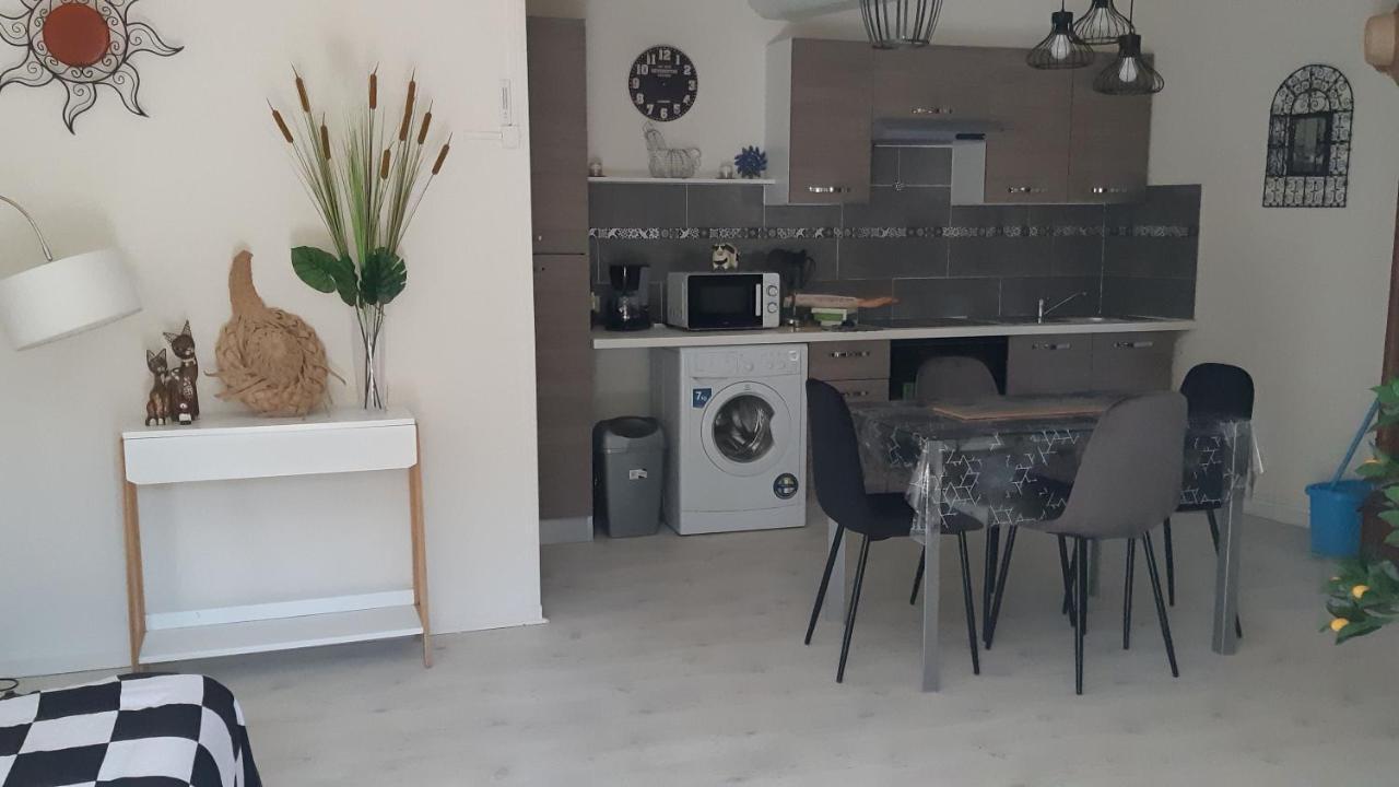 Charmant T2 Tout Confort Au Centre Du Village ! Florensac Экстерьер фото